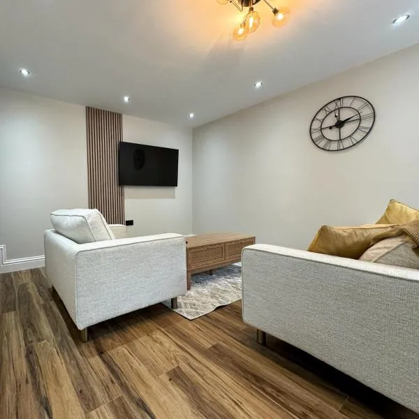 Plush Leeds Bungalow, Free Parking, hotel in Meanwood