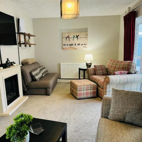 stylish gym Jacuzzi fast WIFI PS5 parking 2 spaces, hotel v destinaci Hereford