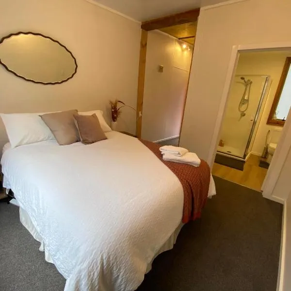 Riverbank Retreat, hotel in Rai Valley