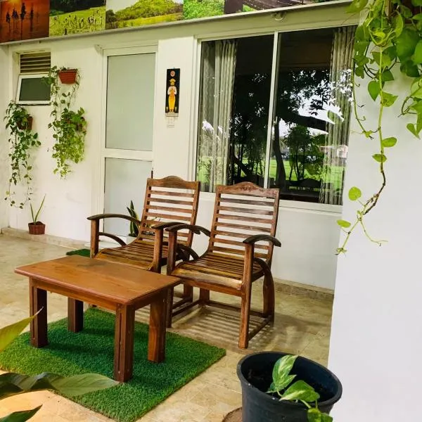 Thisara Guest House, hótel í Polonnaruwa