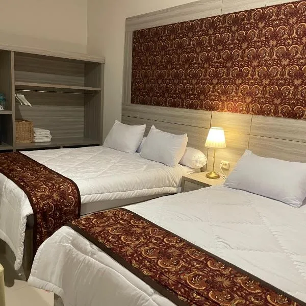 BAYT AL HIKMA is a perfect place to stay during a layover between two flights or to explore Jakarta, hotel em Jacarta
