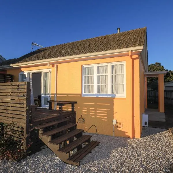 The Orange Cottage, hotel in Hamilton