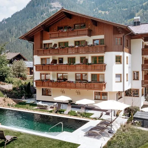 Hotel Roslehen, hotelli kohteessa Grossarl