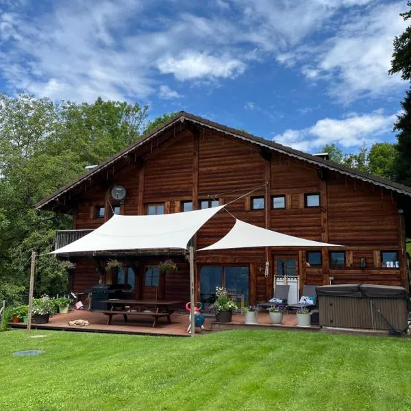 Chalet Le Pery, hotel i Châtillon-sur-Cluses