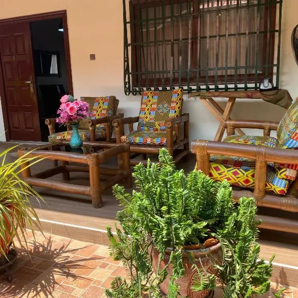 Santa Monica Home Lodge, hotel v destinaci Senchi
