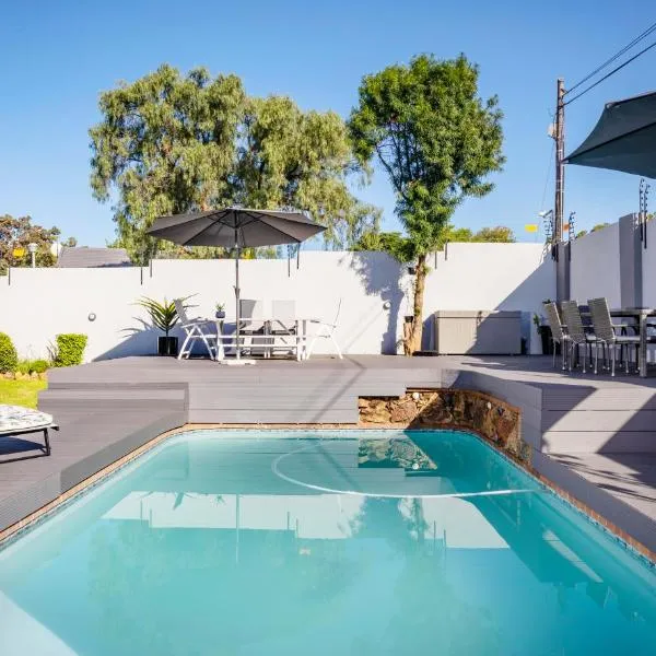 Woman Era Guesthouse, hotel in Midrand