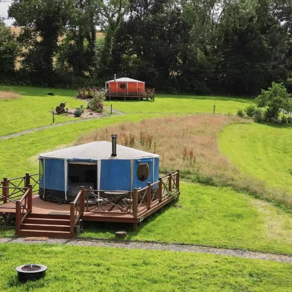 Allercombe Farm Glamping Yurts & Wild Camping, hotel v destinaci South Brent