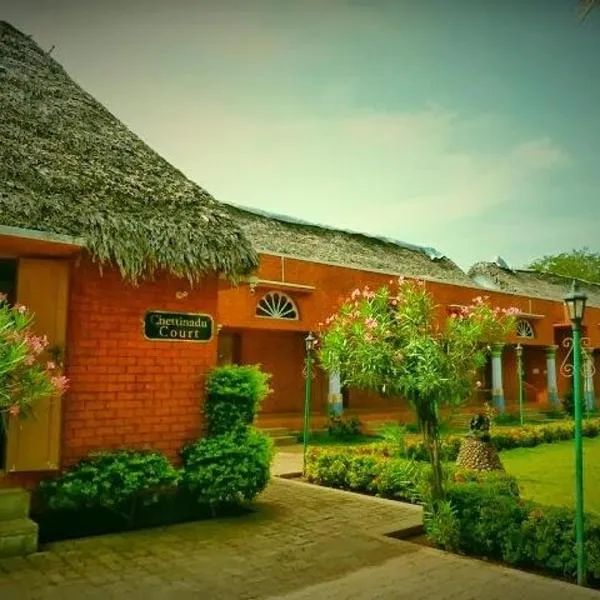 Chettinadu Court- HERITAGE VIEW, hotel in Kānādukāttān