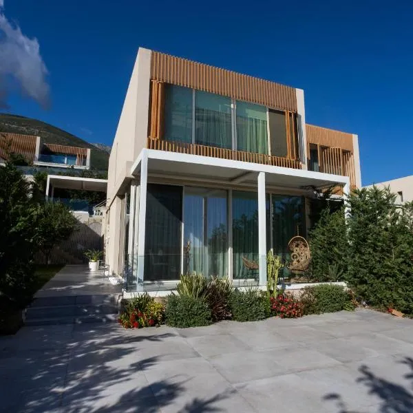 Sea Drive Luxury Vila Green Coast, hotel v destinaci Palasë