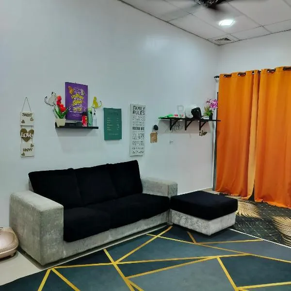 Embun Homestay Kemaman, hotel v destinaci Cukai