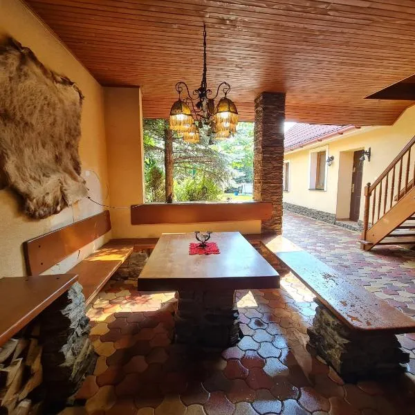 Rustikálny vinohradnícky dom s kaďou, hotel in Dubová