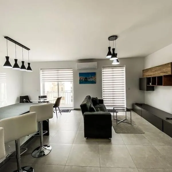 Luxurious Apartment 6th Floor, hotel in Sliema