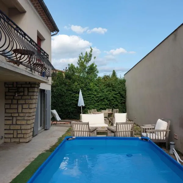 Maison 3 chambres avec jardin et piscine à deux pas d'Avignon, hotelli kohteessa Vedène