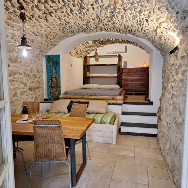 Casa del relax e dello sport, готель у місті Castelbianco