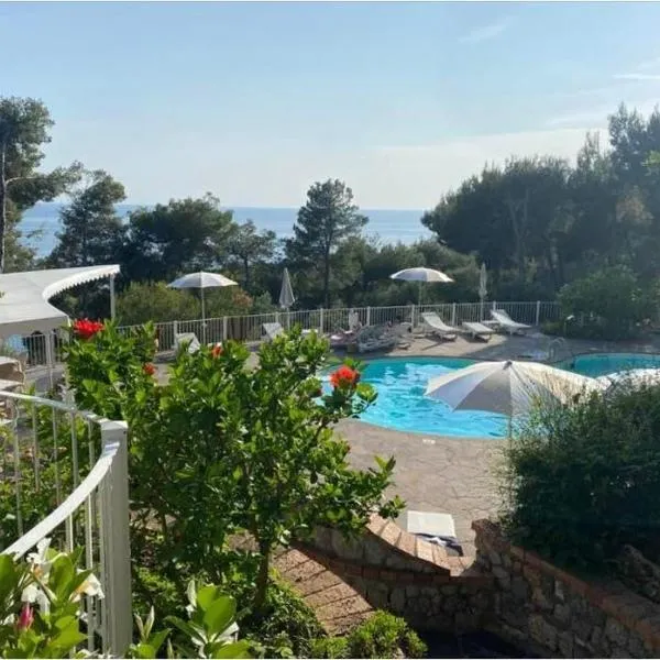 Hotel Villa Delle Meraviglie, hotel Marateában