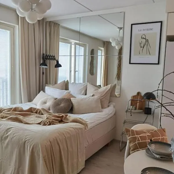 Studio Cityliving LUX - private, free parking, hotel in Turku