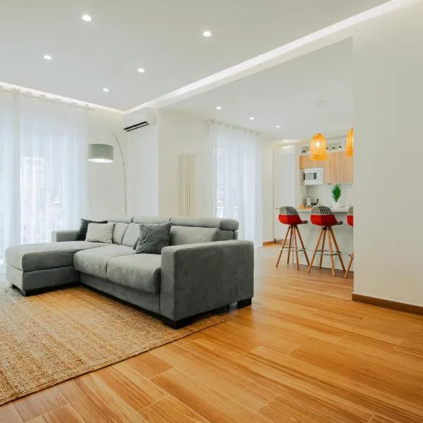 Luxury Apartment near Naples, Parking, 2 bath, hotel in Frattamaggiore