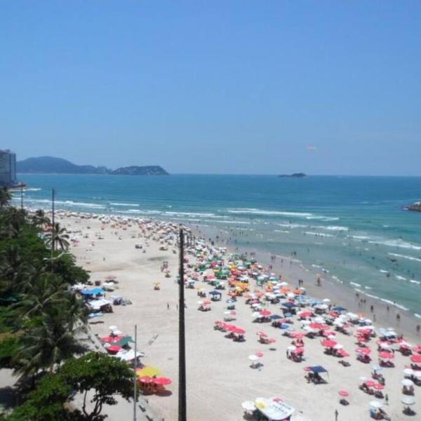 Apto de 3 dorm de frente ao mar