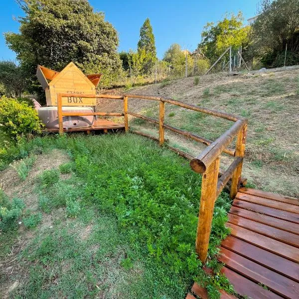 StarsBox con jacuzzi privata a 1000 passi dal mare โรงแรมในเชลเล ลีกูเร