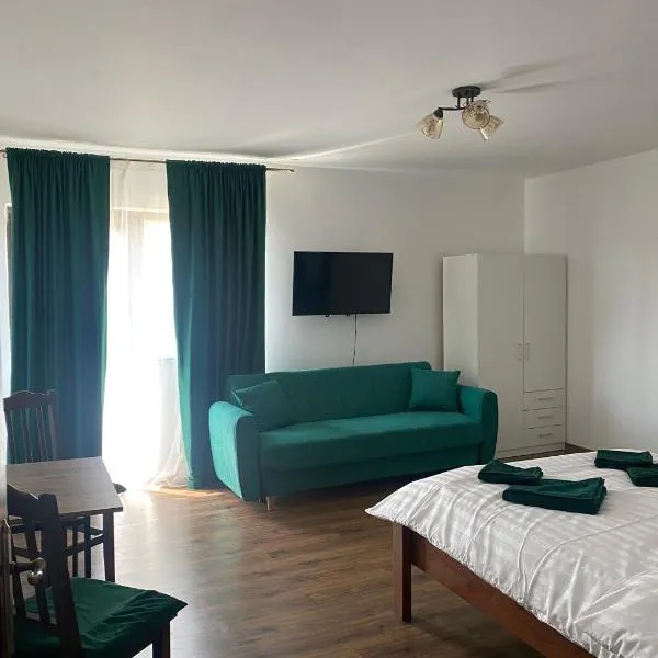La Luca, hotel v destinaci Maliuc