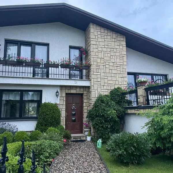 Byteček v rodinném domečku se sdíleným vchodem, hotel v destinaci Krásná Lípa