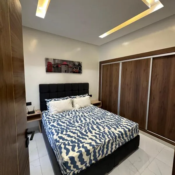 Appart cosy moderne wifi fibre parking plage, Hotel in Kenitra