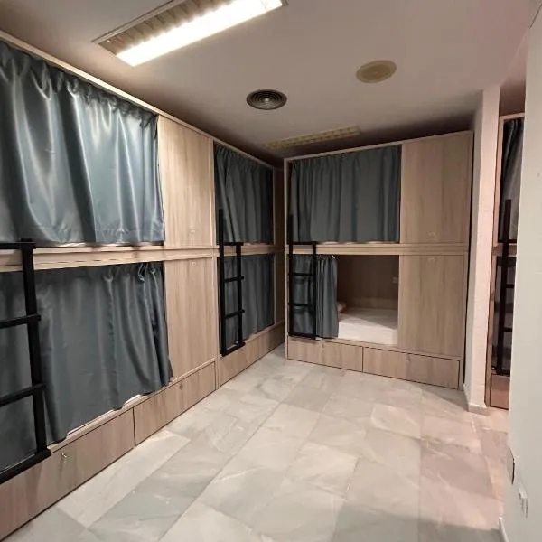 Hostel Sorolla Playa, hotel a Málaga
