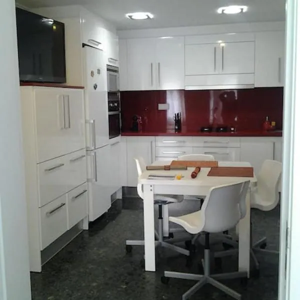 Apartamento acogedor a 10 min de la playa, hotel in Cullera