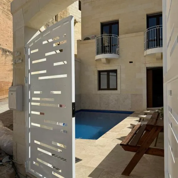 Hacienda Farmhouse by The Nest, hotel in Fontana
