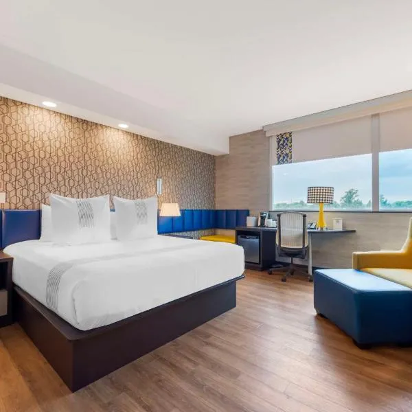 GLō Best Western Kanata Ottawa West, מלון באוטווה