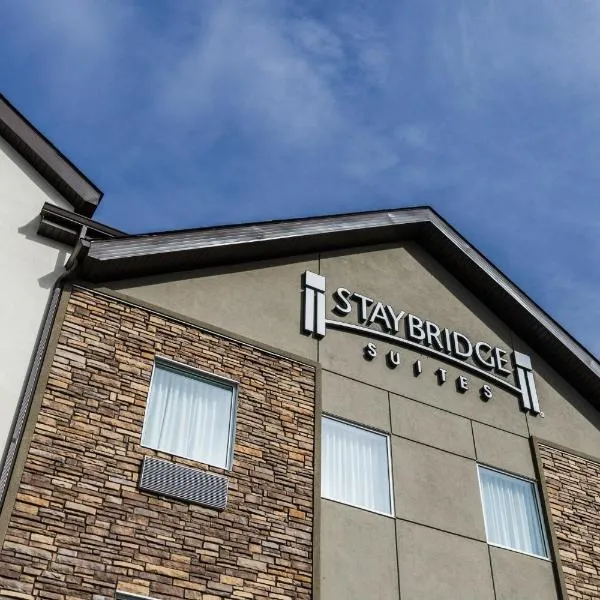 Staybridge Suites - Dawson Creek by IHG โรงแรมในดอว์สันครีก