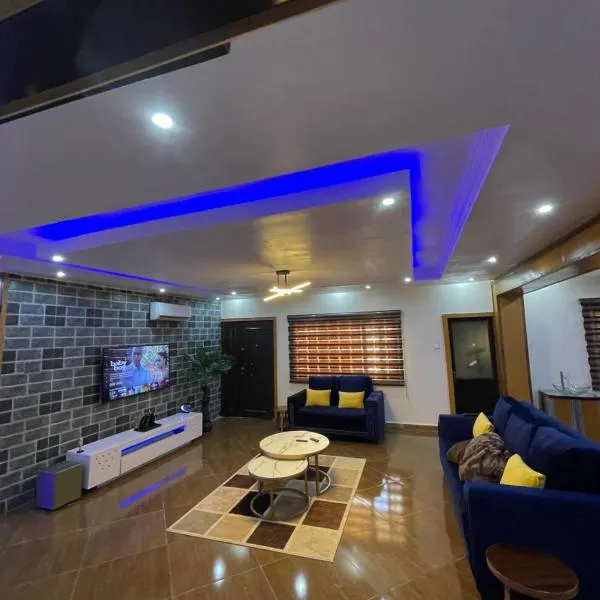24-Hour Electricity An Entire Stylish 4-Bedroom Bungalow, hotel v Akure