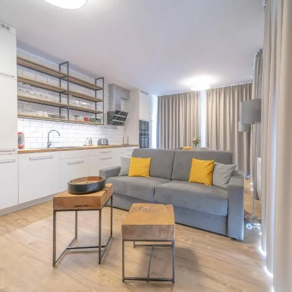 Mountain Apartment Pec pod Sněžkou - Terrace & Parking, Hotel in Trutnov