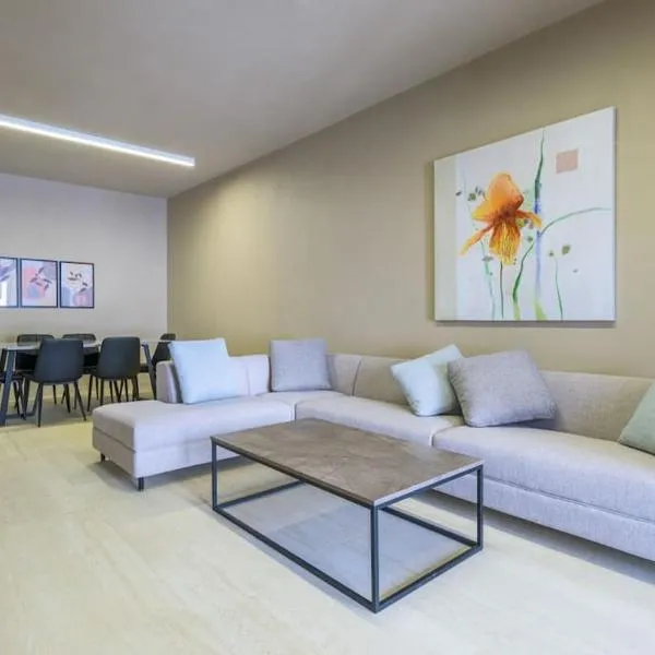 Batroun Retreat 3BR 24-7 Electricity, hotel v destinaci Batroûn