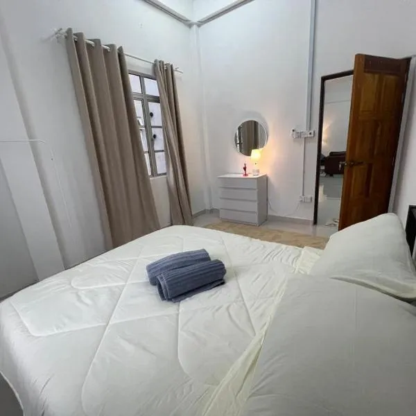 Nick Cozy Homestay 1st Floor, hotel v destinaci Jeli