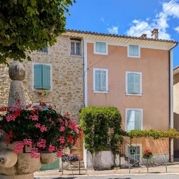 Le Relais Laviolette, hotel en Cruis