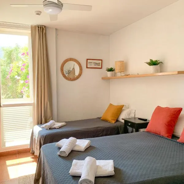 Habitación céntrica con Aire Acondicionado Baño privado Nevera, hotel v destinaci Cadaqués