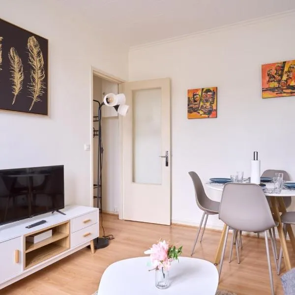 Cosy T1 with garage near CDG | By Airnest, hotel em Le Blanc-Mesnil