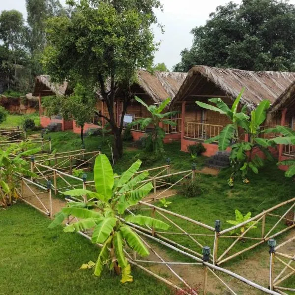Hampi Waterfall Cottages, hotel a Hampi
