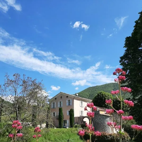 Les gîtes du château, hotell sihtkohas La Robine