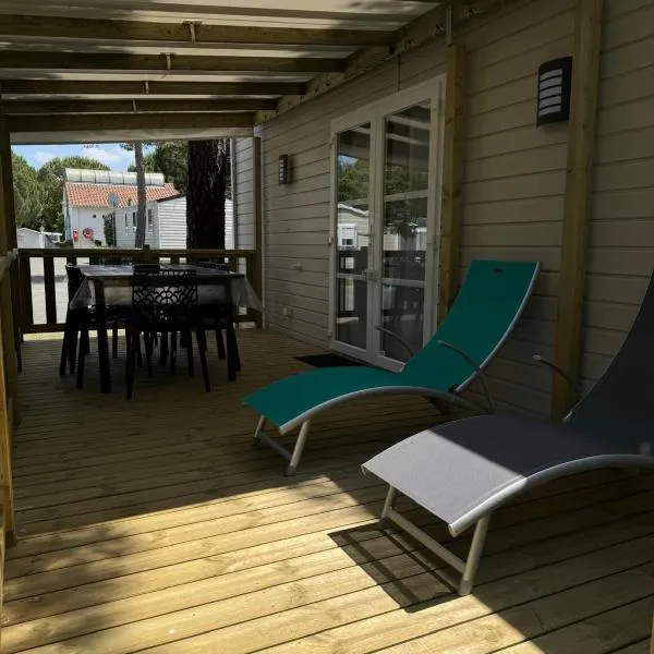 Camping Le Bois Dormant, hotel in Saint-Jean-de-Monts