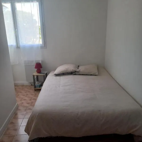 Habitación Saint Herblain Cerca a Nantes, ξενοδοχείο σε Saint-Herblain