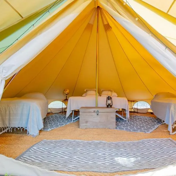 Hébergement Insolite En Tente, Hotel in Allonnes