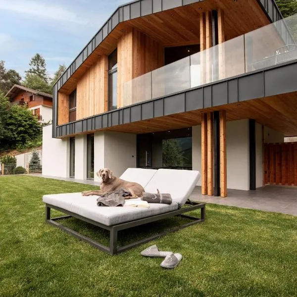 Ledarix Charm Chalet, hotel v destinaci Ledro