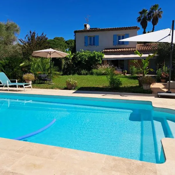 Les Oliviers, hotel v destinaci Valbonne