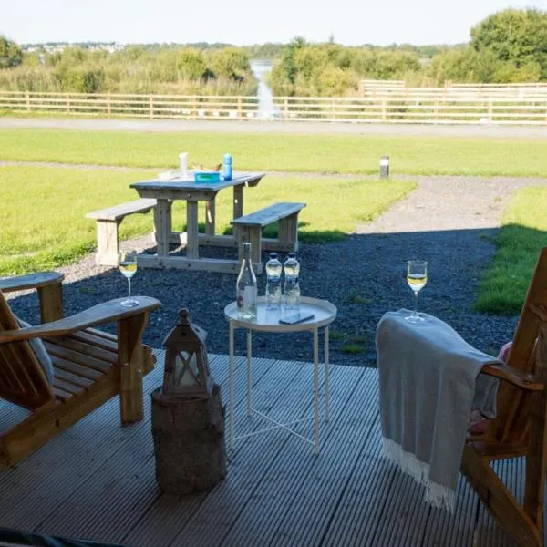 Glamping Safari Style, hotel v destinaci Roscommon