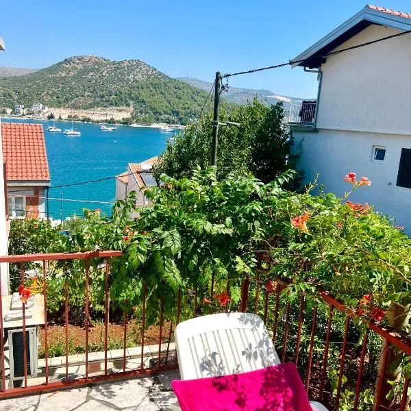 Apartman Maja, hotel in Marina