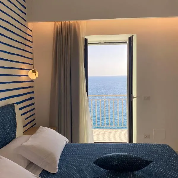 Calanca Rooms, hotel en Marina di Camerota