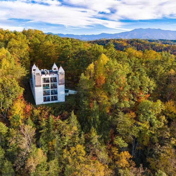 Mountain Views at Dolly's Castle Unit 1、セバービルのホテル