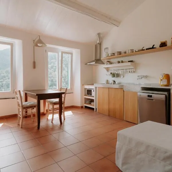 Il Castagno holiday home, hotel in Teriasca